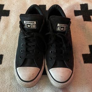 Black low top converse